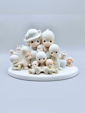Precious Moments God Bless Our Years Together 12440 Figurine 1984 Large Group